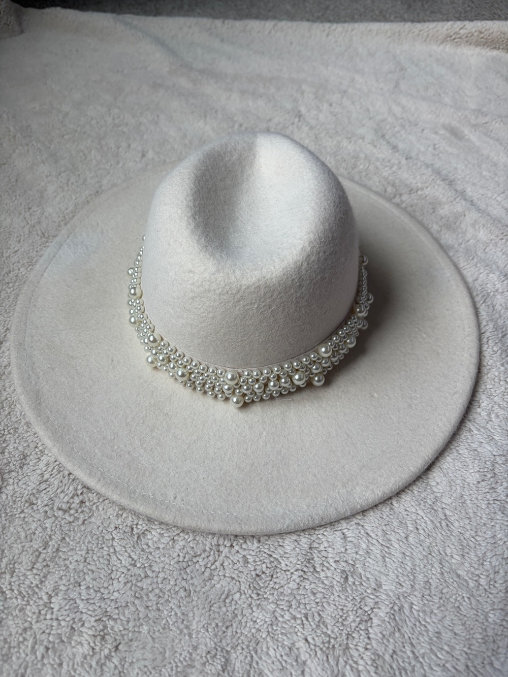 Scoop Cream Pearl-Embellished Wool Fedora Hat Women’s One Size